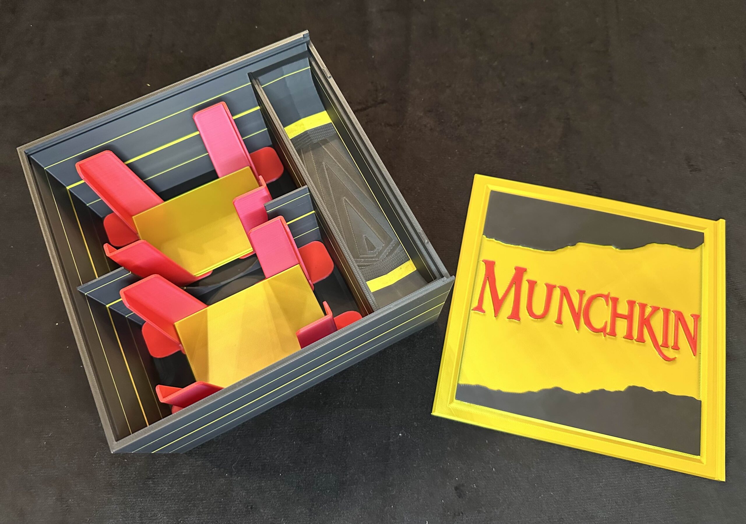 Caixa – Munchkin - Galeria